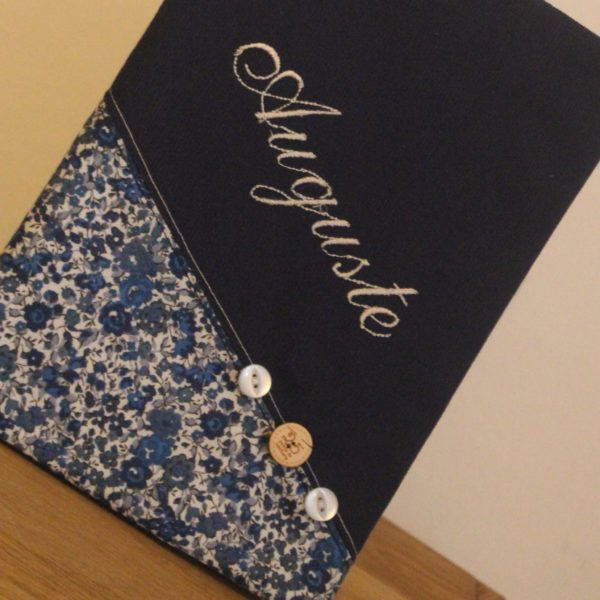 Housse de carnet de santé LIBERTY "Emma et Georgina" – Image 2
