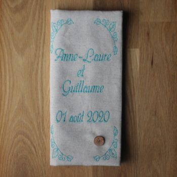 Protège livret de famille beige et brodé