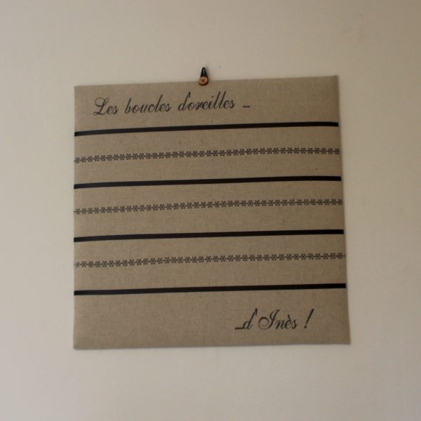 Tableau à boucles d'oreilles "Rose de Noël" – Image 3
