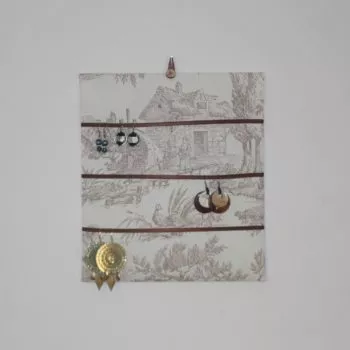 Tableau à boucles d'oreilles "Versailles"