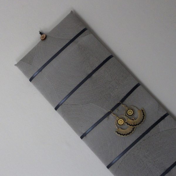 Tableau à boucles d’oreilles "Hypnose" – Image 2