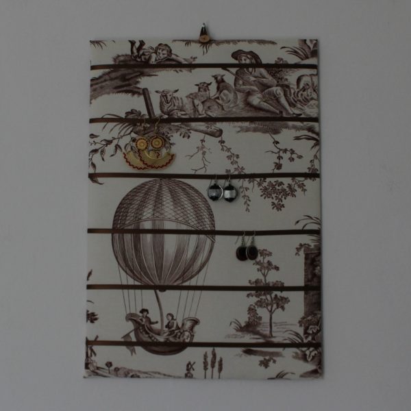 Tableau à boucles d'oreilles "Montgolfière"