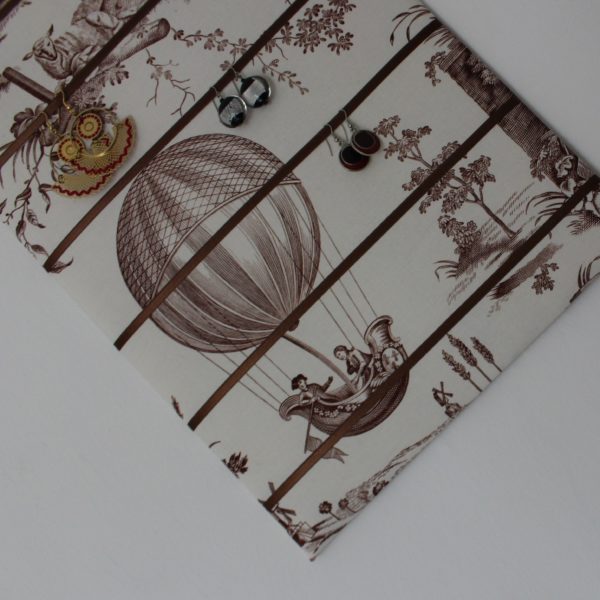 Tableau à boucles d'oreilles "Montgolfière" – Image 2